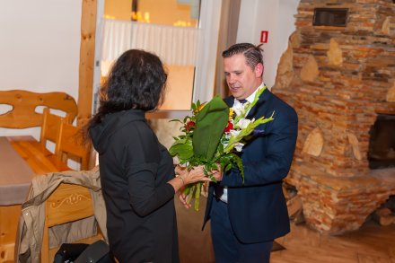 Burmistrz Miasta składa podziękowania na ręce dyrektor Społecznego Ogniska Muzycznego Igi Barańskiej - Jagiełło